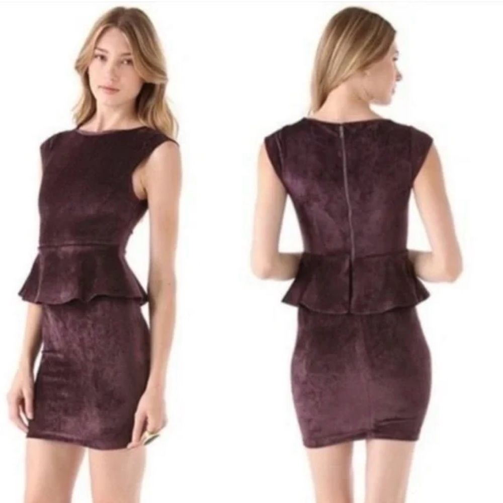 Alice + Olivia Burgundy Velvet Peplum Mini Dress Size 0 Silk wedding event Micro